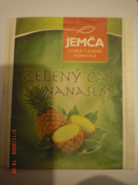 zelený s ananasem.JPG